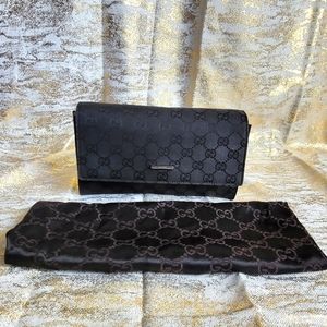 Vintage Gucci clutch